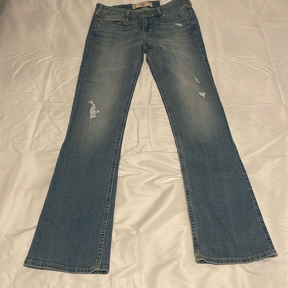 Hollister Jeans - Picture 1 of 5
